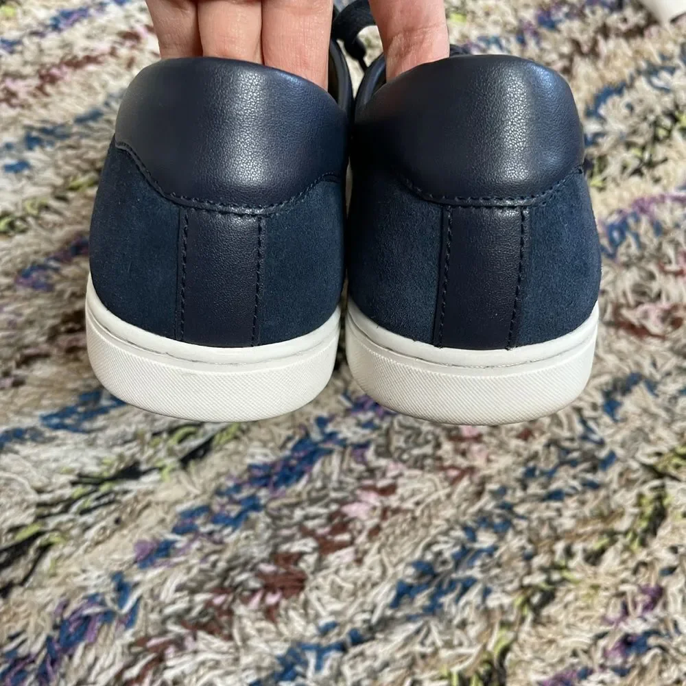 Vionic‎ men’s suede Jerome sneakers